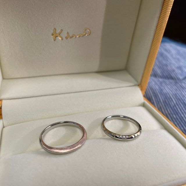 【ケイウノ ブライダル(K.UNO BRIDAL)の口コミ】 フルオーダーで、自分好みに出来たこと。
サイズや、内側のデザイン、重な…