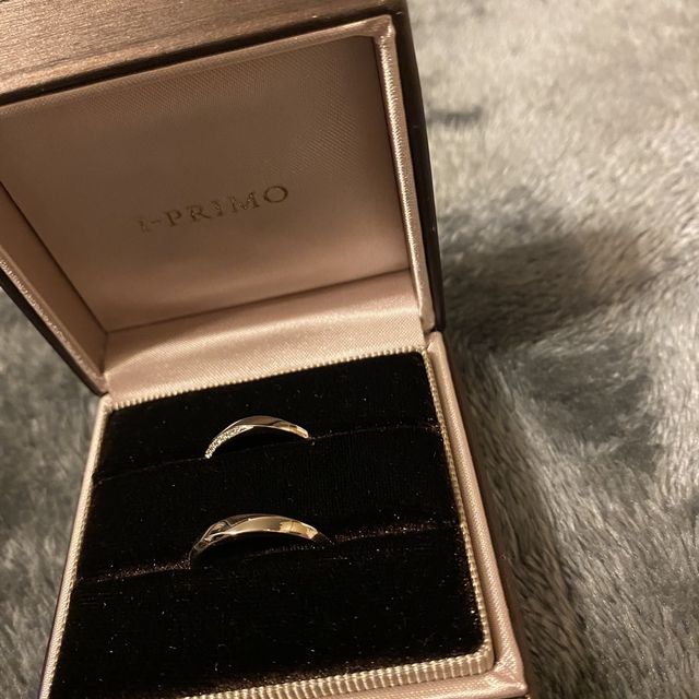 【アイプリモ(I-PRIMO)の口コミ】 最初はダイヤの主張があまりない、シンプルなもので探していました。ただ…