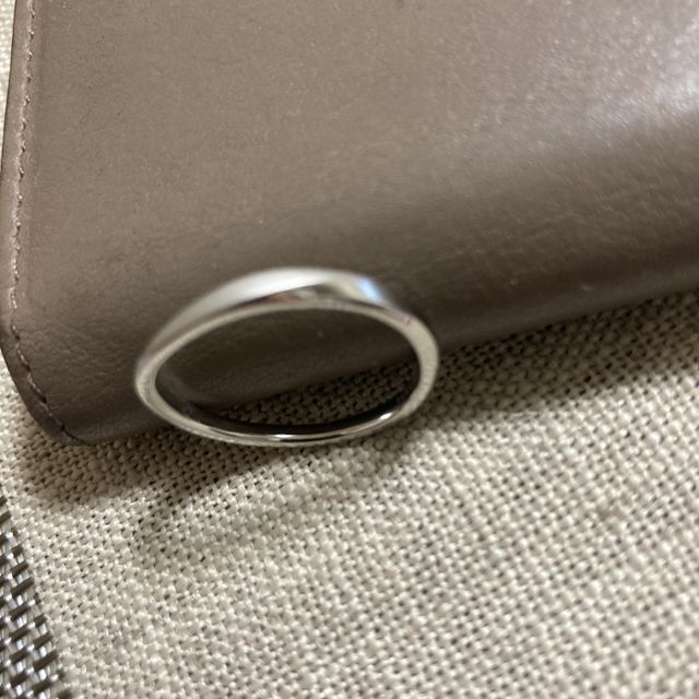 【4℃ BRIDAL(ヨンドシーブライダル)の口コミ】 価格も納得で、デザインが良かったです。
キラキラしたデザインよりは、落…