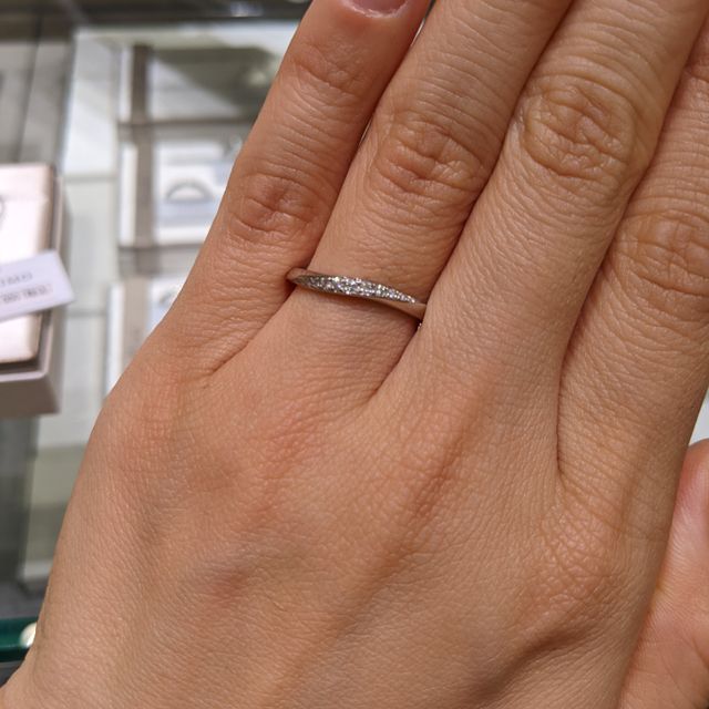 【アイプリモ(I-PRIMO)の口コミ】 第一印象として、プラチナの輝きがとても綺麗でした。ダイヤモンドが入っ…