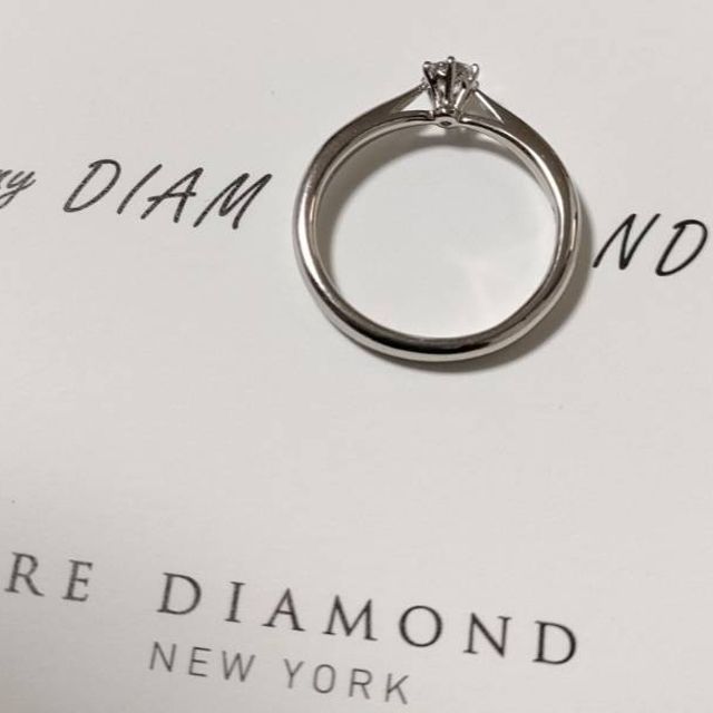 【ラザール ダイヤモンド(LAZARE DIAMOND)の口コミ】 指輪のデザインに込められた意味合いがとてもよいと感じたため、このデザ…
