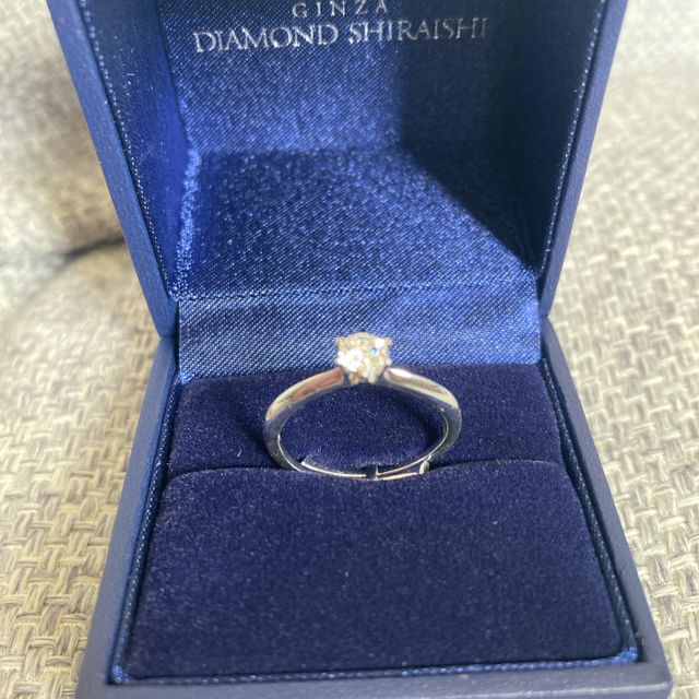 【銀座ダイヤモンドシライシの口コミ】 指輪についてどこのメーカーがいいか知見がなかったため、悩んでおり、ネ…