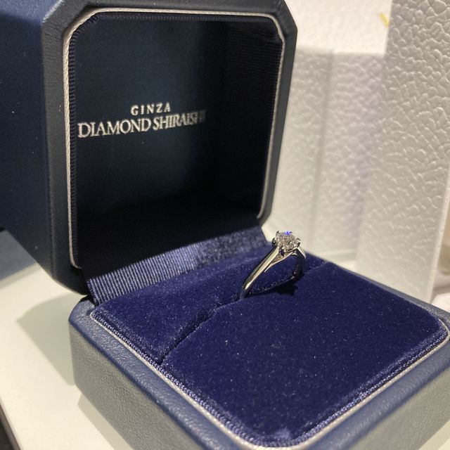 【銀座ダイヤモンドシライシの口コミ】 ダイヤモンドの綺麗さですぐに決めました。何も知らない状態で伺いました…