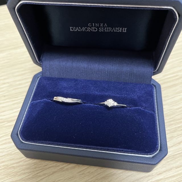 【銀座ダイヤモンドシライシの口コミ】 結婚指輪と婚約指輪の両方の購入を検討しており、セットリングを勧めても…