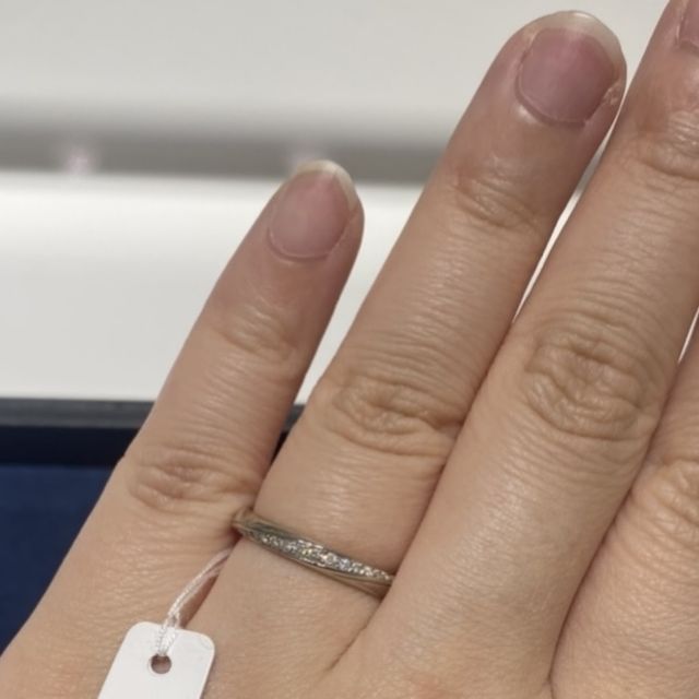 【4℃ BRIDAL(ヨンドシーブライダル)の口コミ】 指輪のデザインが個人的にドンピシャでした！
50周年記念デザインだそうで…