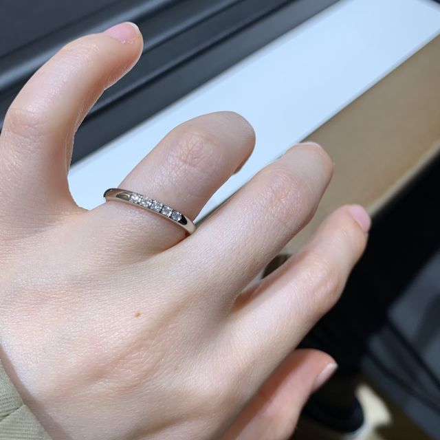 【ラザール ダイヤモンド(LAZARE DIAMOND)の口コミ】 購入したお店を含め、そのほかのブランドも何店舗か回りました。そのなか…