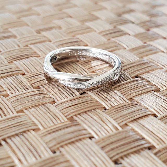 【LEGAN(レガン)の口コミ】 金属アレルギーがあるため、アレルギーが起こりにくい素材で指輪を探して…