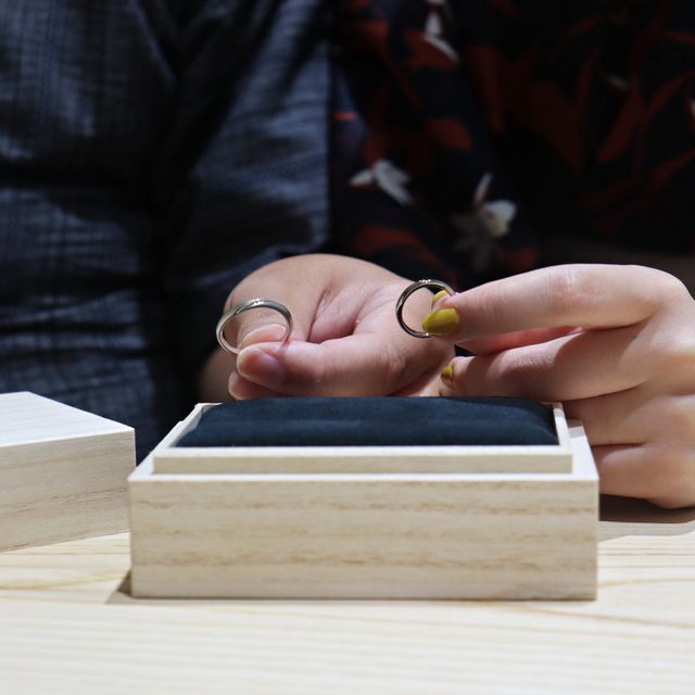 【出雲結(いずもゆい)の口コミ】 すごいシンプルで、普段仕事中も着けやすいデザインが決め手でした。
また…