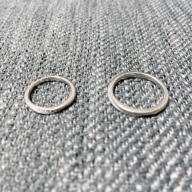 【銀座ダイヤモンドシライシの口コミ】 シンプルかつ品があるデザインの指輪を探していました。男性のほうはとに…