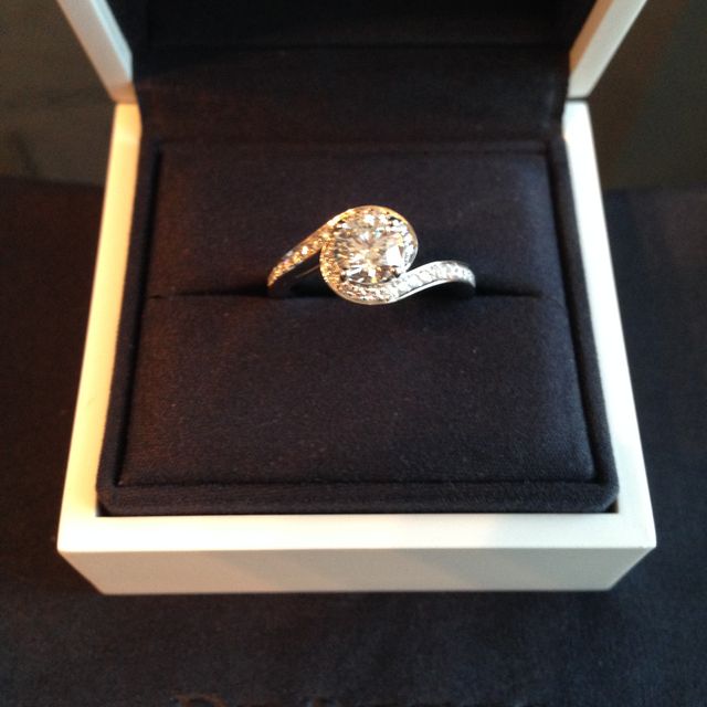 【デビアス(DE BEERS)の口コミ】 ダイアモンドの品質の良さも素晴らしいし小さいダイアモンドと大きなダイ…