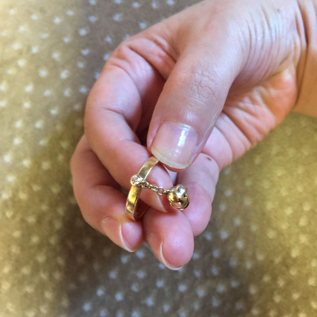 【カルティエ(Cartier)の口コミ】 アラフォーでしたので、
さりげない上質なものを、と選びました。
普通の…