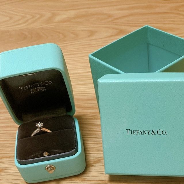 【ティファニー(Tiffany & Co.)の口コミ】 ティファニーのブランドに昔から憧れていたのが決め手です。やっぱり有名…