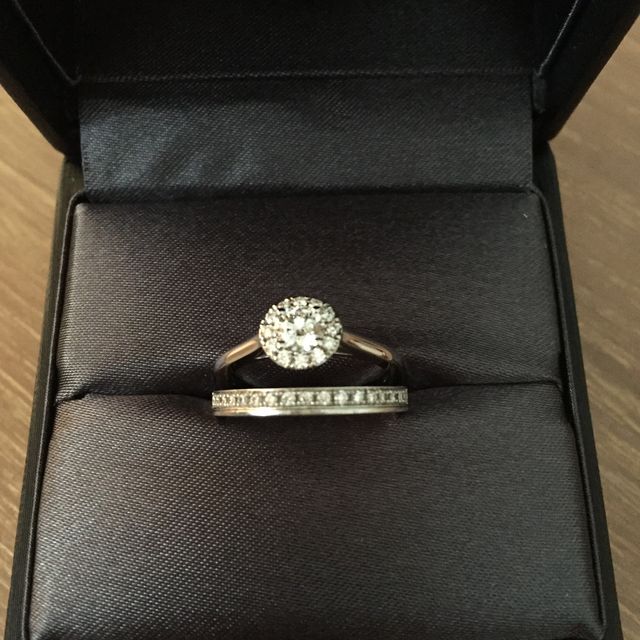 【ラザール ダイヤモンド(LAZARE DIAMOND)の口コミ】 インターネットのサイト上で、色々なブランドのデザインや価格等を比較し…