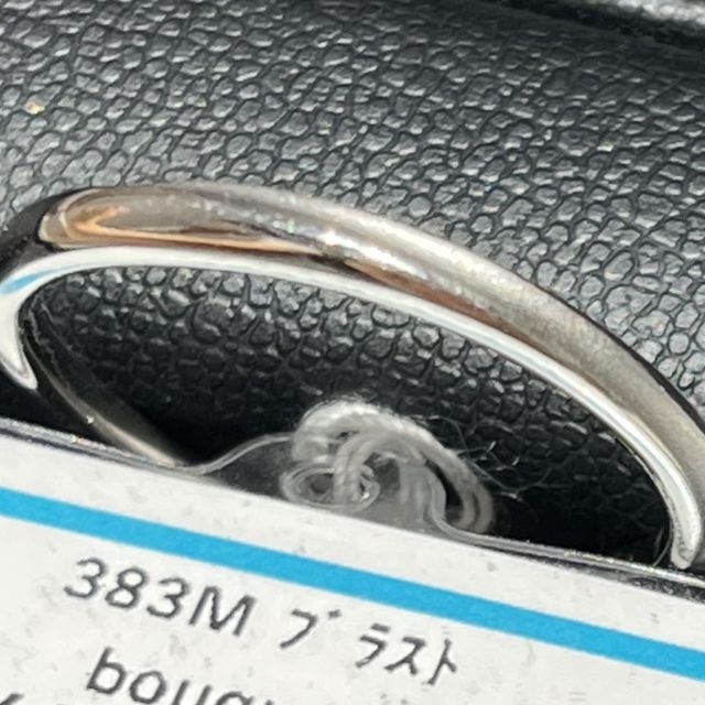 【銀座ダイヤモンドシライシの口コミ】 シンプルなデザインが良かったので、少しマットな部分が流れるように入っ…