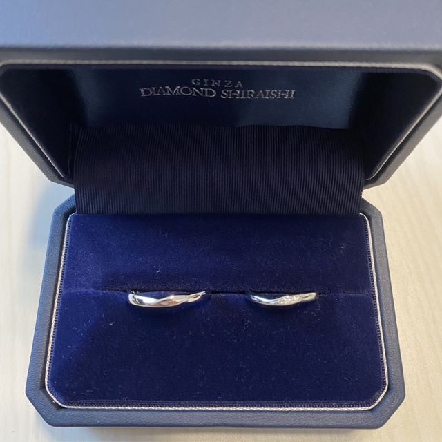 【銀座ダイヤモンドシライシの口コミ】 シンプルめのデザインを希望しており、他のブランドを見た際よりも高級感…