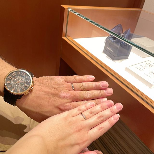 【銀座ダイヤモンドシライシの口コミ】 デザインはどこのお店も同じようなものがあるので、保証の点で銀座ダイヤ…