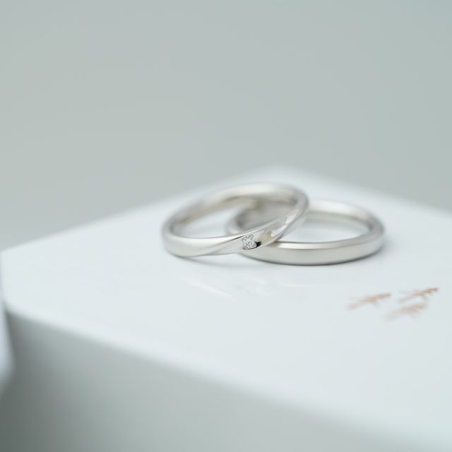 【THREE TREES(スリーツリーズ)の口コミ】 私たち2人ともブランド物の指輪は特に興味がなく、どうせ購入するならお互…