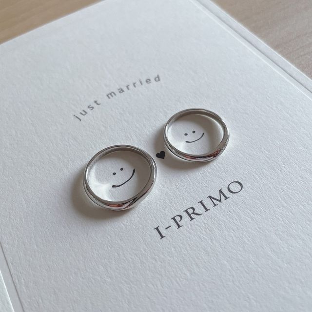 【アイプリモ(I-PRIMO)の口コミ】 婚約指輪の形状を見ながら、選びました。男性が付けると、派手すぎず、女…