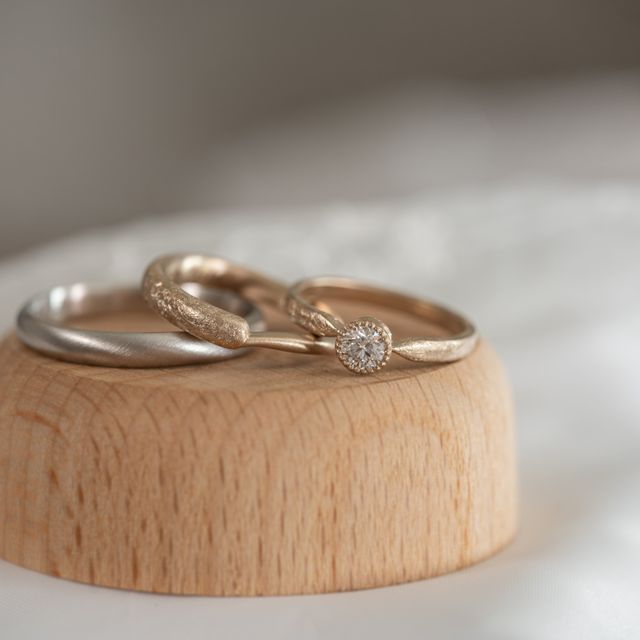 【Cayof(カヨフ)の口コミ】 結婚指輪
(Mens)仕事上できるだけシンプルな指輪にしたいということでこち…