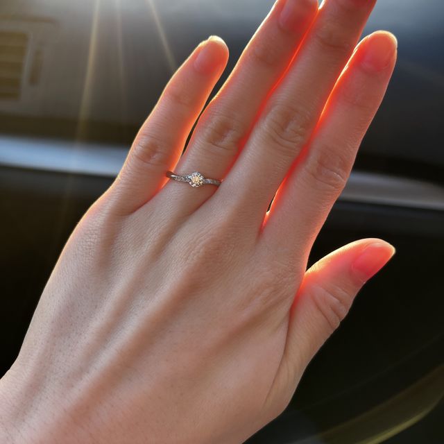 【ヴァンドーム青山(VENDOME AOYAMA)の口コミ】 ウェーブがある方が指が短い私にとってはスッキリ見えると思いこのデザイ…