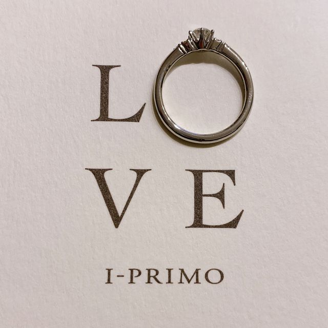 【アイプリモ(I-PRIMO)の口コミ】 指輪のデザイン、価格帯が決め手です。
デザインは私が希望するデザインを…
