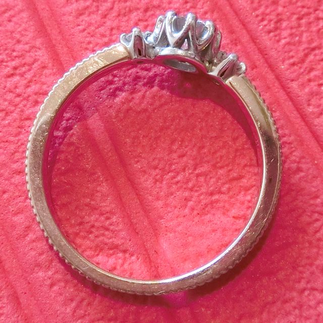 【H-bijouterie(アッシュビジュテリー)の口コミ】 地元で配られている結婚情報誌の広告を見て一目ぼれしました。
プラチナに…