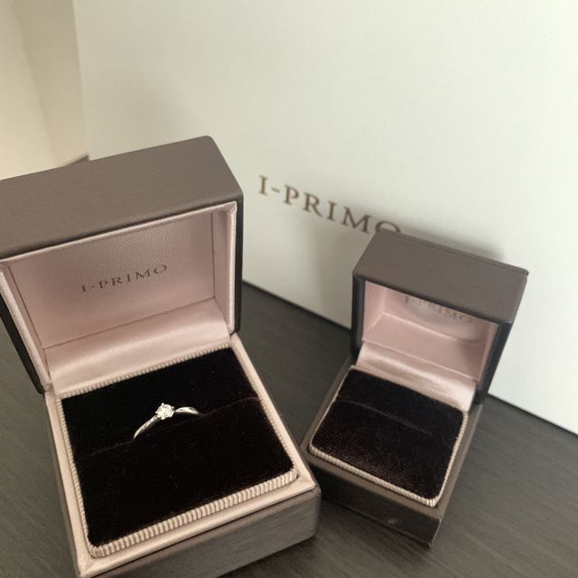 【アイプリモ(I-PRIMO)の口コミ】 彼にプロポーズの際に頂きました。自分で選んだわけではなく、婚約指輪も…