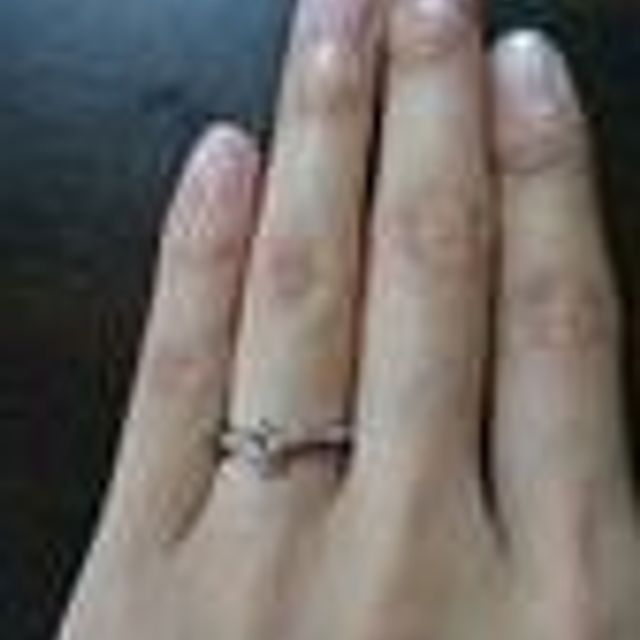 【アイプリモ(I-PRIMO)の口コミ】 婚約指輪は、特別な日につけるものと考えダイヤが目立つものを決め手にし…