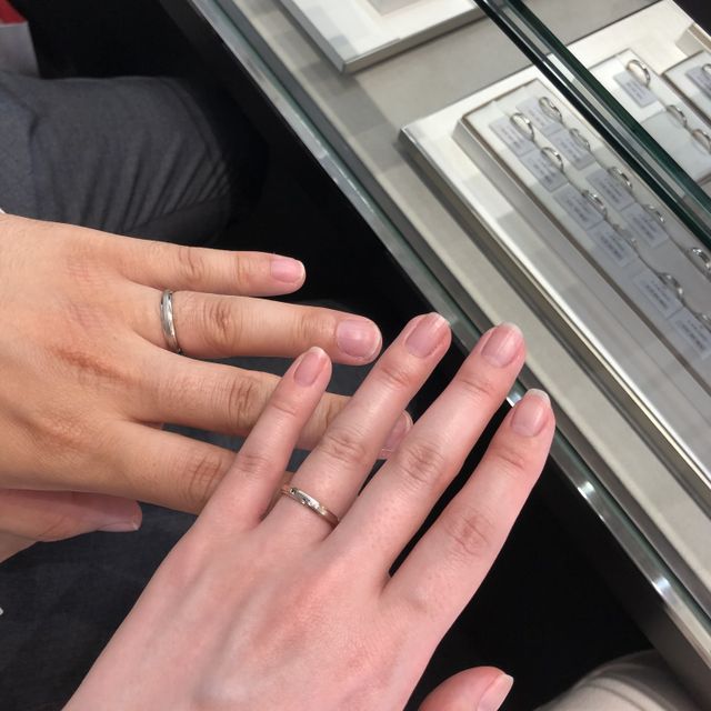 【アイプリモ(I-PRIMO)の口コミ】 女性用は外側がピンクゴールド、中央がプラチナになっています。男性用は…