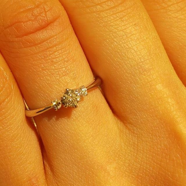 【TRECENTI(トレセンテ)の口コミ】 号数が0.5号ずつ刻みでたくさん種類があり、婚約指輪も様々な色や形、デザ…