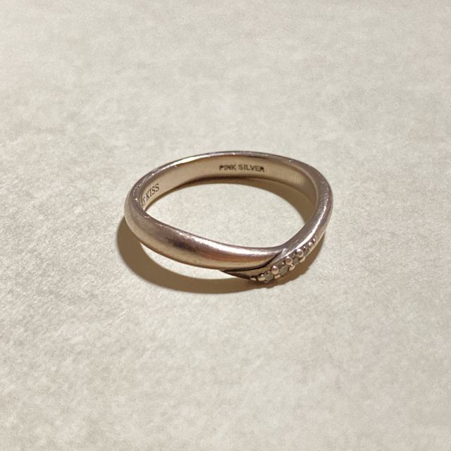 【THE KISS(ザ・キッス)の口コミ】 基本的にずっとつけっぱなしにしたかったので何もついていないシンプルな…