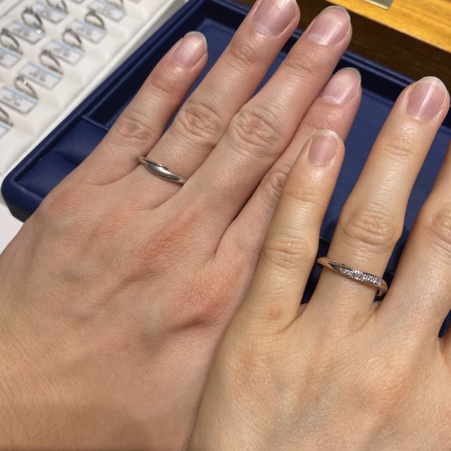 【銀座ダイヤモンドシライシの口コミ】 仕事柄平日はつけない為、ダイヤが入っていて華奢なデザインな事。自分の…