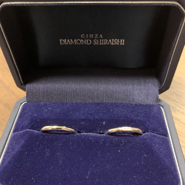 【銀座ダイヤモンドシライシの口コミ】 シンプルでつけごこちもよく、常につけていられる指輪を探していたので、…