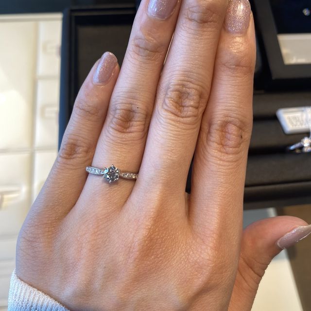 【I's stone(アイズストーン)の口コミ】 指輪のデザイン、豊富なダイヤモンドから選ぶことができたこと、アフター…