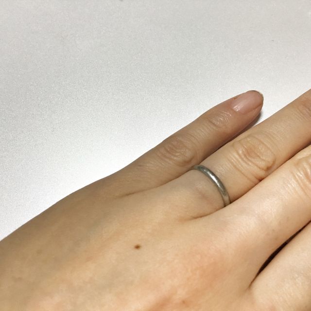 【SCARABE(スカラベ)の口コミ】 接客業をしていたので、シンプルなデザインのものを選びました。また、丈…