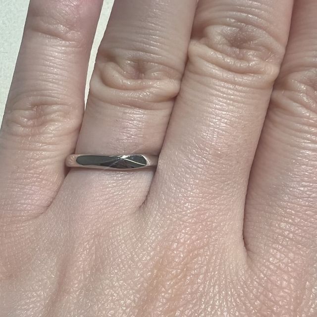 【和光ブライダルブティックギンザの口コミ】 上品で大人っぽいデザインが多く感じました。価格も高すぎず安すぎず、丁…