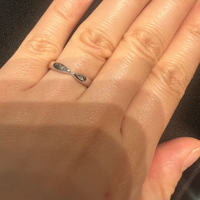 【和光ブライダルブティックギンザの口コミ】 上品で大人っぽいデザインが多く感じました。価格も高すぎず安すぎず、丁…