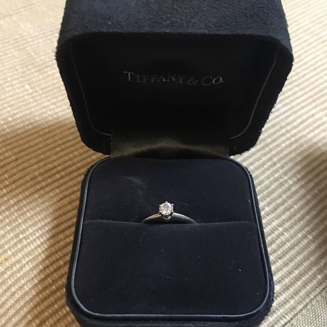 【ティファニー(Tiffany & Co.)の口コミ】 彼が買ってきてくれたもので、私に選択権はなかったのですが（笑）、彼曰…