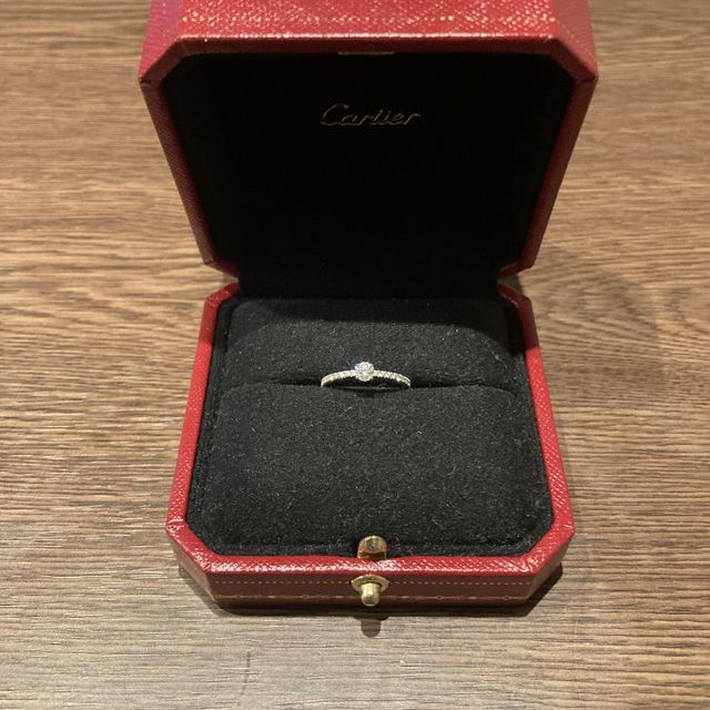 【カルティエ(Cartier)の口コミ】 彼女にサプライズで婚約指輪を送りたいと思い、来店予約しました。若い女…