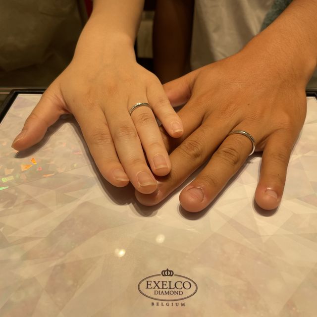 【エクセルコダイヤモンド(EXELCO DIAMOND)の口コミ】 指輪の決めては、デザインです。ネックレスにもなるデザインなので、ずっ…