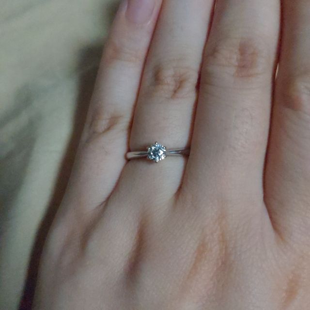 【4℃ BRIDAL(ヨンドシーブライダル)の口コミ】 4℃のピュアネス-純愛-は長く愛されてきたスタンダードな婚約指輪のデザイ…