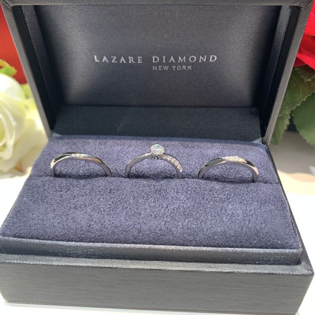 【ラザール ダイヤモンド(LAZARE DIAMOND)の口コミ】 細身でウェーブが美しく、メレダイヤと4本立て爪のダイヤが美しいパレスに…