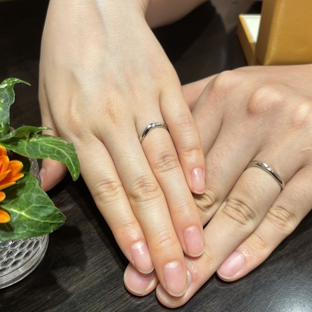 【ケイウノ ブライダル(K.UNO BRIDAL)の口コミ】 婚約指輪をオーダーメイドで作成していただいており、その際のデザイナー…