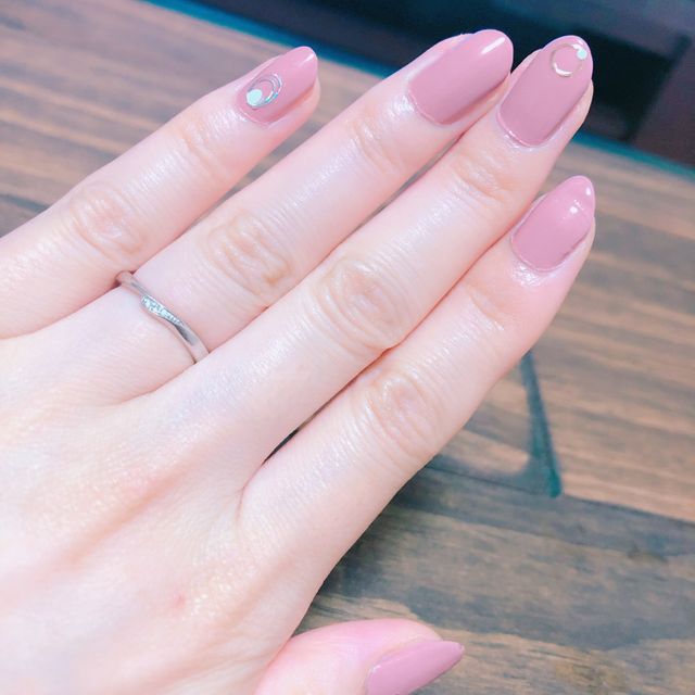 【アンジェリックフォセッテ(Angelique Fossette)の口コミ】 ダイヤと真っ直ぐでない形の指輪を探していました。こちらは小さなダイヤ…