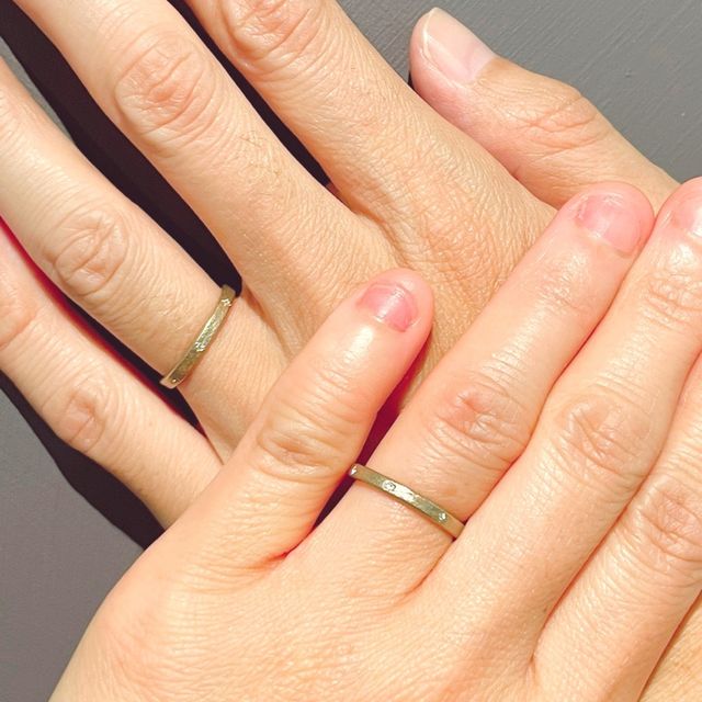 【AbHeri(アベリ)の口コミ】 細身でシンプル・艶消し加工が施されたゴールドの落ち着いたデザインが気…