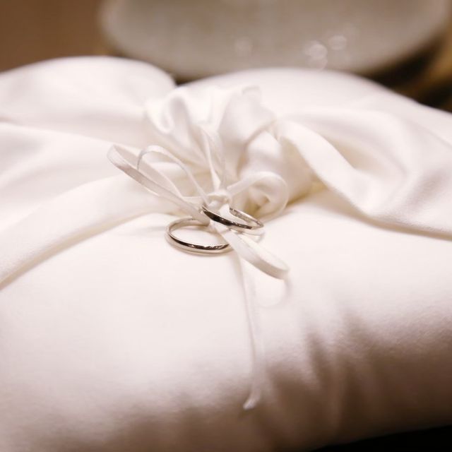 【Only You(オンリーユー)の口コミ】 つやの部分とマットな部分が両面楽しめるデザインです。
2人で意見が分か…