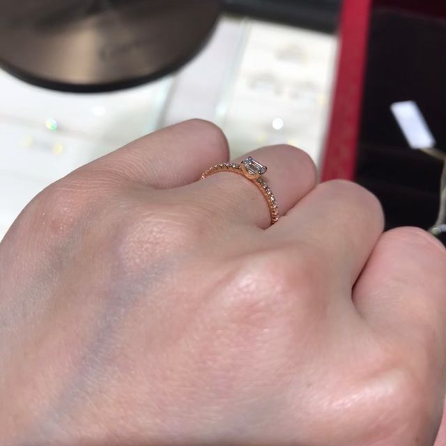 【カルティエ(Cartier)の口コミ】 種類が豊富です。特に輝きがきれい。ファッションリングとしても使えるよ…