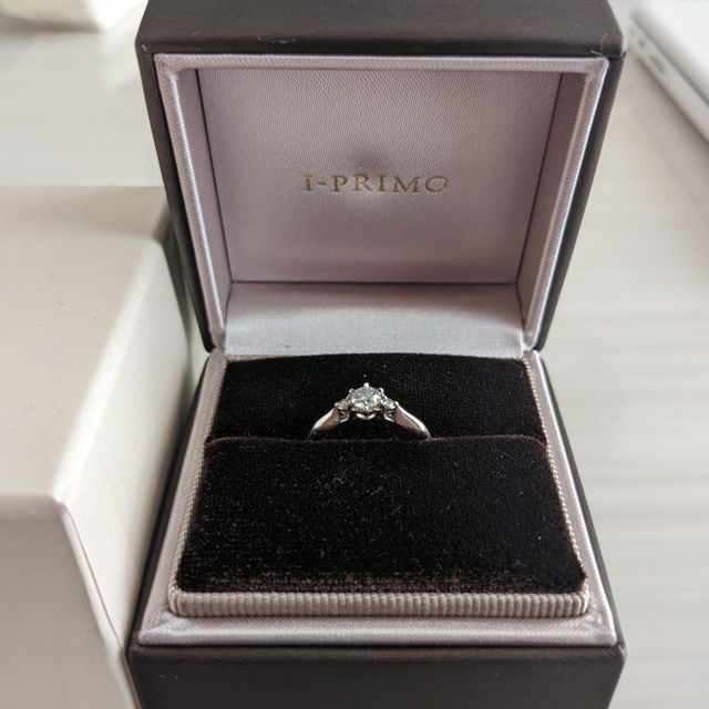 【アイプリモ(I-PRIMO)の口コミ】 ダイヤの4Cなどの説明をいただいて、どれを選んでもある程度はキレイとの…