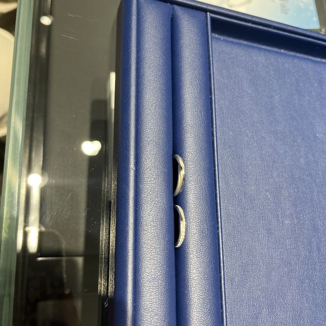 【銀座ダイヤモンドシライシの口コミ】 どの角度から見てもキラキラ輝くデザインと付け外しがなめらかなつけ心地…