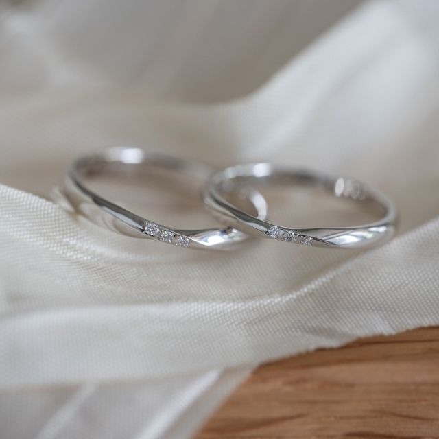 【Cayof(カヨフ)の口コミ】 ペアリングのように何処にでも付けていける手軽さの中にも、指輪本来のゴ…